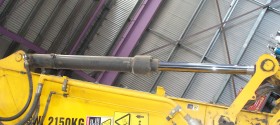 31. Hydraulic Cylinder repairs and rebuilds, Hardchrome Rods also
