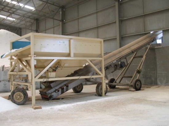 vibrating screen Hopper